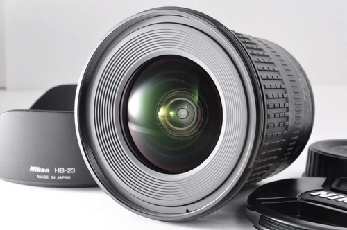 Objectif zoom grand angle