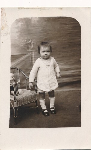 Photo carte enfant debout - photo-carte,