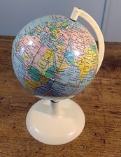 CUTE LITTLE WORLD MAP OF THE 50s