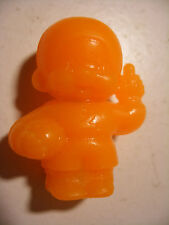 PVC figurine KIKI cadeau surprise lessive BONUX Monchichi Football Orange Fluo