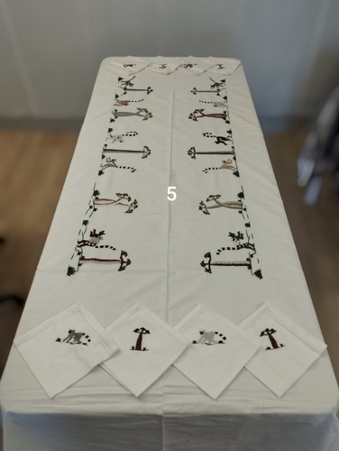Jolie nappe table - jolie, blanche