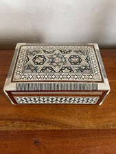 Magnifique petite boîte à