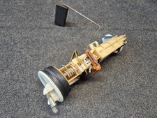 POMPE RÉSERVOIR INTÉRIEUR