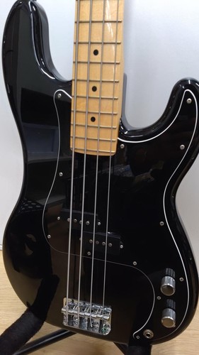 Guitare basse électrique