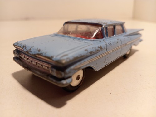 Corgi chevrolet impala - p, 4