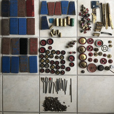 Meccano, nombreuses pièces