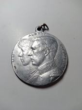 Rare Médaille 1914 Albert & Elisabeth Crois Rouge