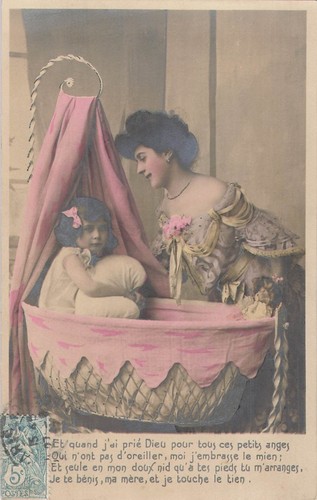 Maman elegante penchee - cp,