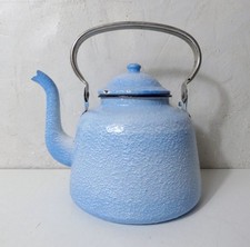 ancienne bouilloire en acier