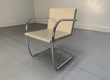 2 chaises knoll studio Brno 2
