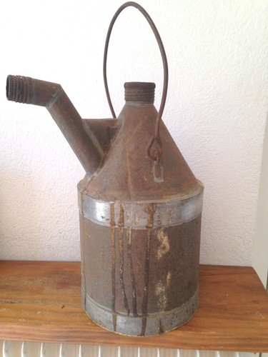 Ancien bidon jerrican tole - en,