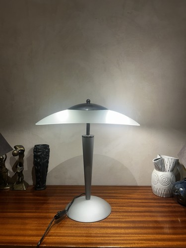 Lampe table design - table,