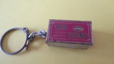 Porte clé années 60, Boîte de Thé LYONS Etiquette Rouge tea
