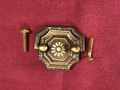 Drop ring pull drawer door - ,
