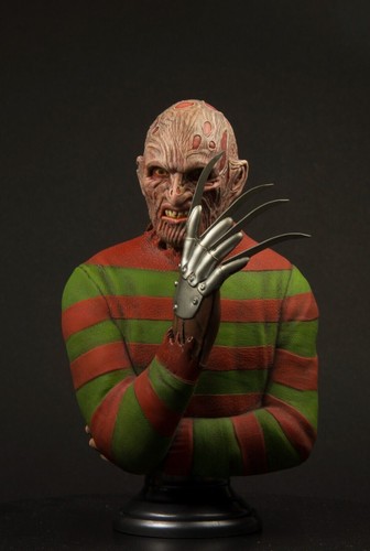 Buste résine freddy - résine.,