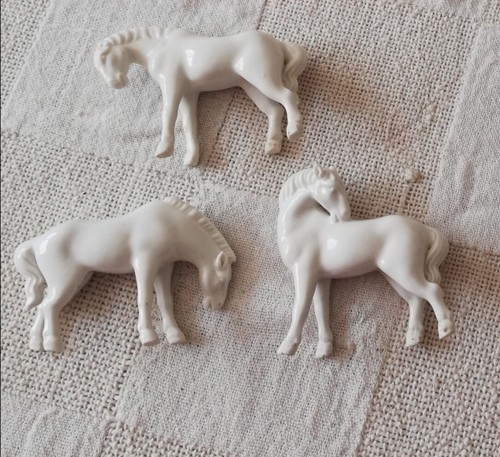 Lot trois petits - lot, chevaux