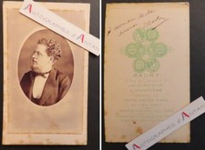 ● Back dedication character to identify - photographer Maury in Angoulême