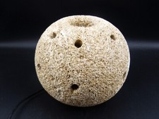 Lampe veilleuse brutaliste en