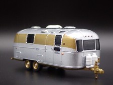 1972 AIRSTREAM LAND YACHT DOUBLE AXLE TRAILER CAMPER  1:64 DIORAMA DIECAST MODEL