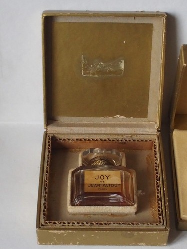 Lot ancien flacon en - de, 2