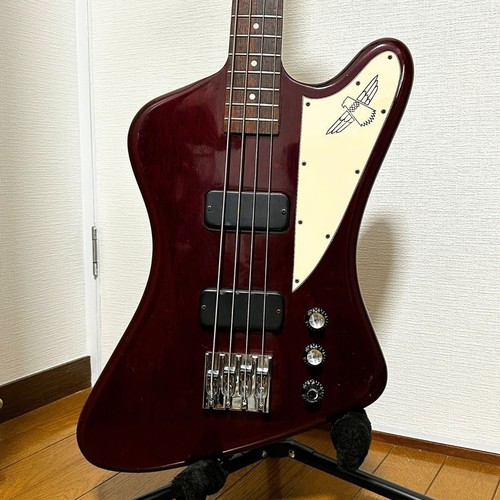 Guitare basse électrique