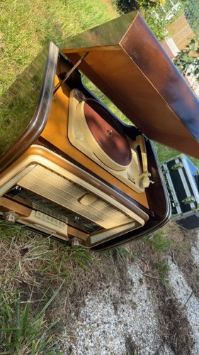Poste radio tourne disque