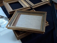 CADRE ANCIEN VITRINE