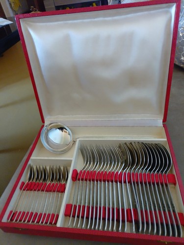 Ménagère service 37 - de,