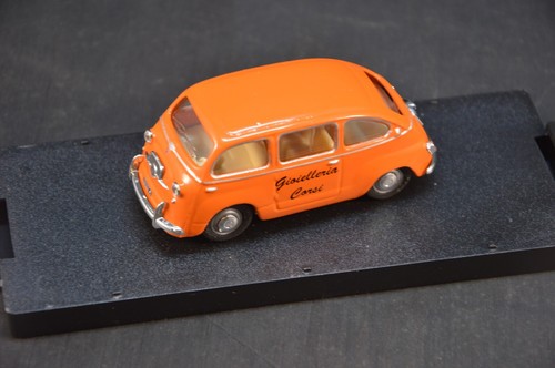 Jouet fiat 600 - 1/43, multipla