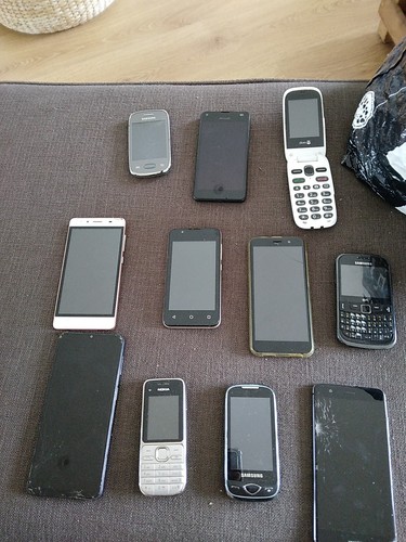 Lots téléphones portables - téléphones,