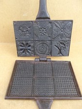 ancien moule à gaufres gaufrettes en fer forgé art populaire XVIII XIX 6 décors