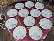 12 Assiettes Plates Porcelaine