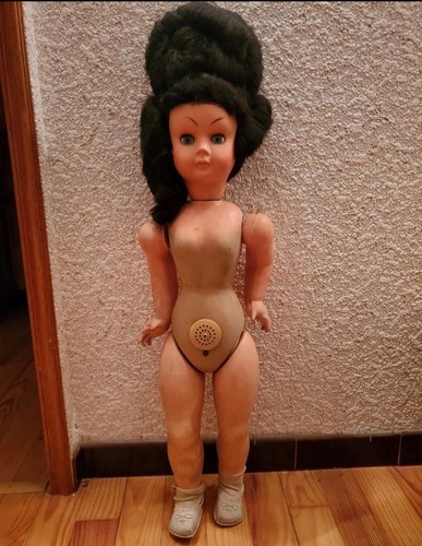 Grande poupée ancienne