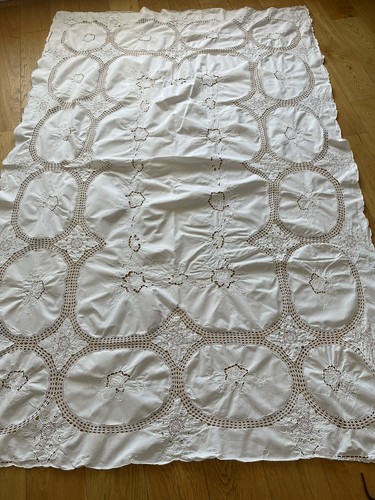 Nappe ancienne brodée - ancienne,