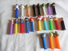 LOT DE 21 DISTRIBUTEURS PEZ