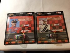 1999 Winners Circle Dale Earnhardt & Jeff Gordon 1:64 Stats & Standing Book NIP