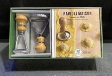 Kit moule à raviolis maison avec 2 tampons + livre 25 recettes italiennes neuf