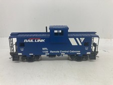 WALTHERS HO 931-1530 Caboose