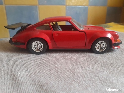 Porsche 911 burago échelle - porsche,