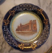 Rare Assiette En Porcelaine