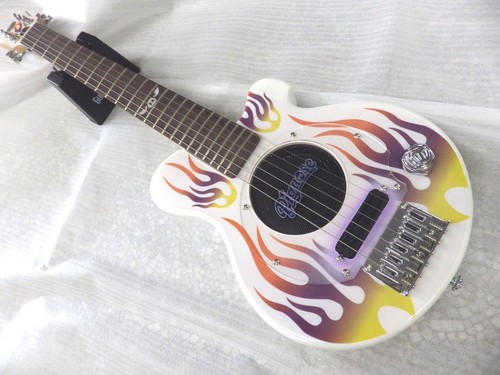 Mini guitare électrique