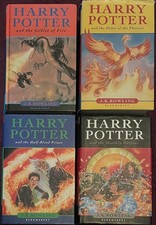 LOT DE 4 LIVRES HARRY POTTER