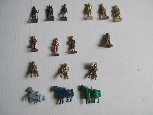 Lot figurines kinder - 10,
