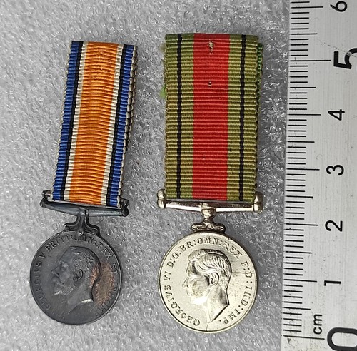 Lot medailles miniatures - 2,