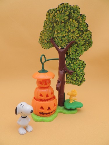 Snoopy peanuts vintage - peanuts,
