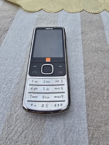 Nokia 6700 classic orange - nokia,
