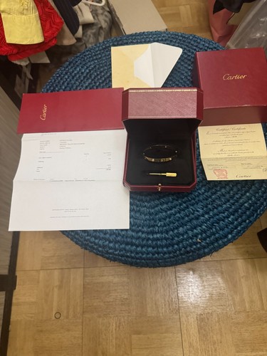 Auth cartier love bracelet 18k - love,