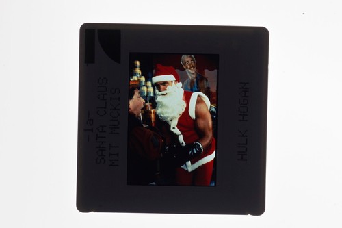 Santa with muscles - santa, hogan
