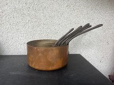 Batterie de cuisine ancienne en cuivre avec manches en fonte (lot de 5 casserole