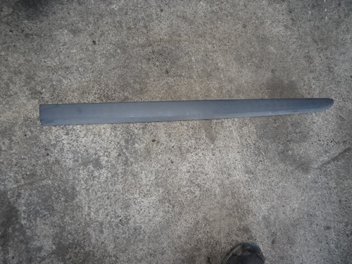 Baguette porte avant droit